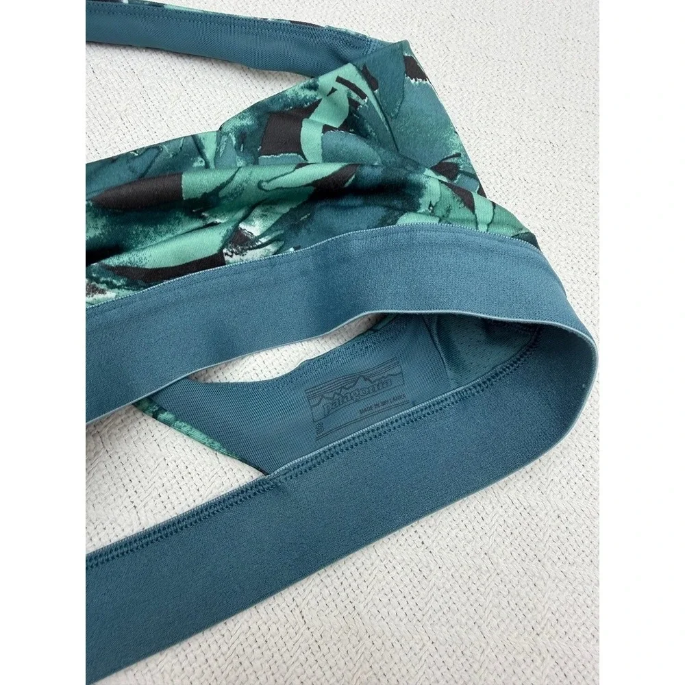 Patagonia Womens‎ Teal Abstract Print Sports Bra and Cropped Leggings Set Small